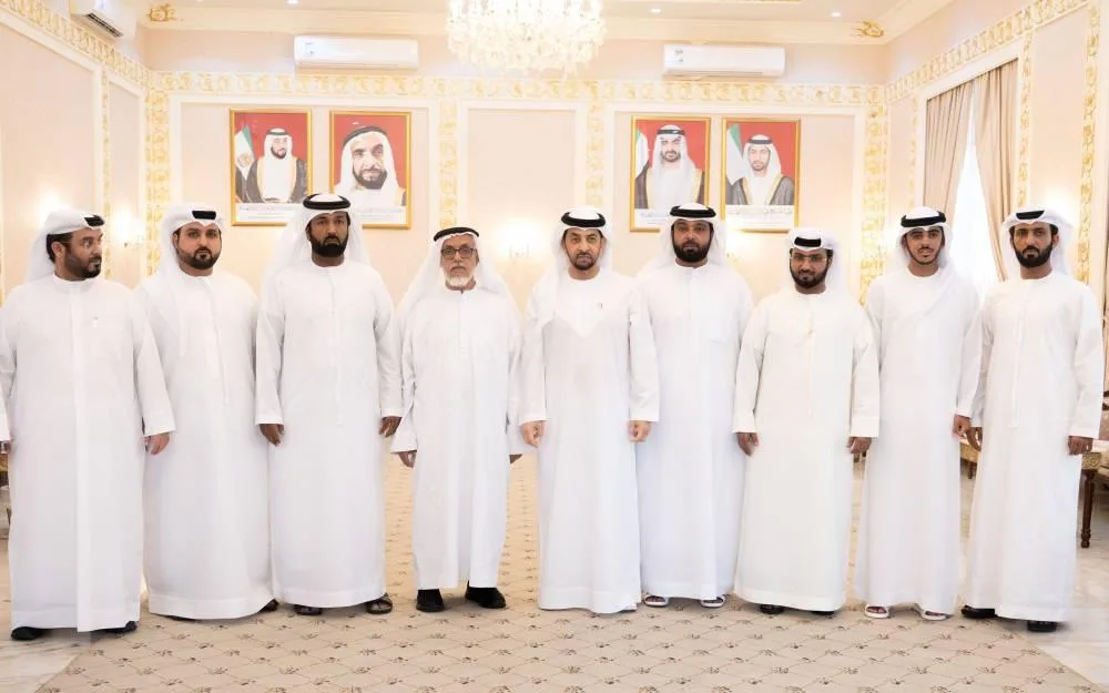 حمدان بن زايد يزور منزل عائلة عبيد العامري في مدينة زايد حمدان بن زايد يزور منزل عائلة عبيد العامري في مدينة زايد