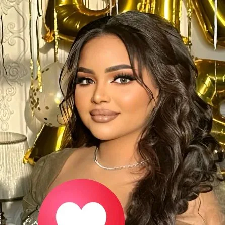 شاهد الفيديو: “حنين” محمود عبد العزيز تأسر الأنظار في ظهورها الأول مع عمها الممثل وتوأمها “حاتم”، وتكشف عن تخصصها الجامعي وطبيعة عملها في القاهرة. شاهد الفيديو: “حنين” محمود عبد العزيز تأسر الأنظار في ظهورها الأول مع عمها الممثل وتوأمها “حاتم”، وتكشف عن تخصصها الجامعي وطبيعة عملها في القاهرة.