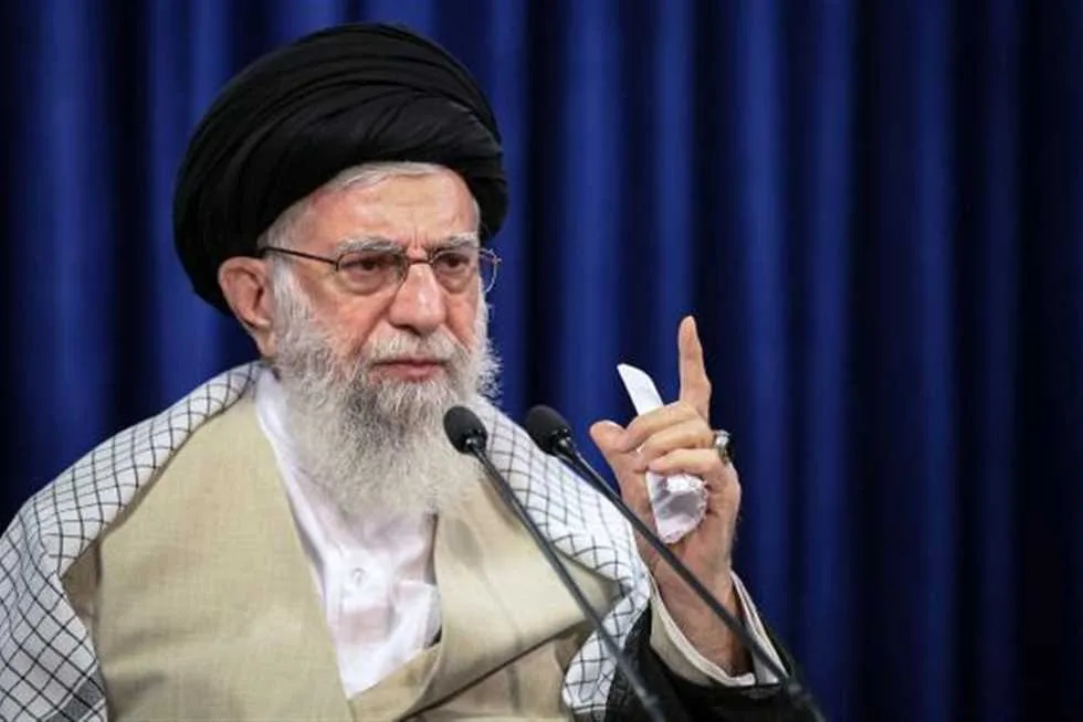 خامنئي في رسالة عاجلة إلى الشعب الإيراني: إسرائيل ستتعرض لعقاب صارم. خامنئي في رسالة عاجلة إلى الشعب الإيراني: إسرائيل ستتعرض لعقاب صارم.