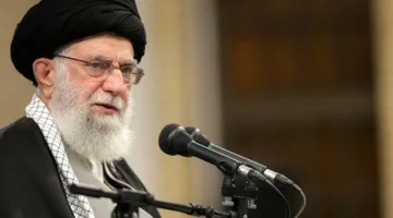 خامنئي يعين حبيب الله سياري قائداً للأركان ويُعين اللواء وحيدي قائدًا للحرس الثوري الإيراني