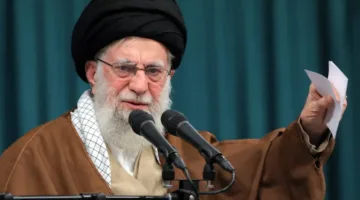 خامنئي يَعِد بـ«انتقام شديد» من الهجوم الإسرائيلي على إيران