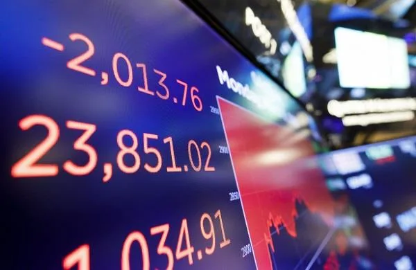 خبراء: احتمال تراجع الأسهم الأمريكية حتى 20% بسبب تفاقم الأزمات في الشرق الأوسط وارتفاع معدلات التضخم خبراء: احتمال تراجع الأسهم الأمريكية حتى 20% بسبب تفاقم الأزمات في الشرق الأوسط وارتفاع معدلات التضخم