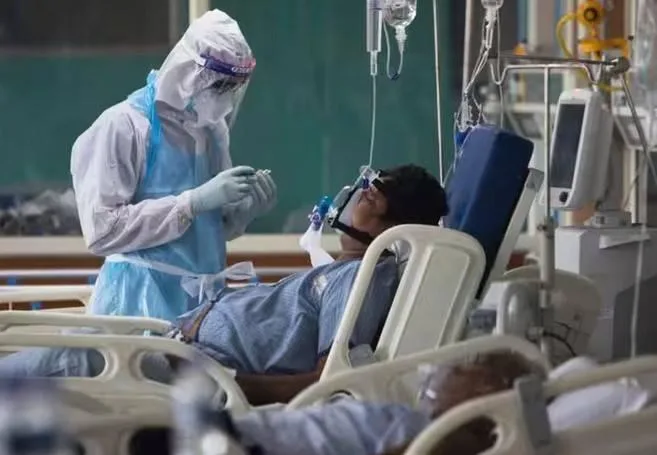 خلال 24 ساعة: كورونا تؤثر على الهند والمستشفيات تستقبل أعدادًا كبيرة من المرضى خلال 24 ساعة: كورونا تؤثر على الهند والمستشفيات تستقبل أعدادًا كبيرة من المرضى