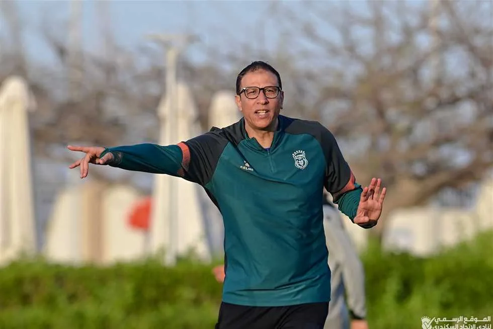 خلفيات مغادرة عبدالعاطي من الاتحاد.. واجتماع يحدد مسار انتقاله المقبل خلفيات مغادرة عبدالعاطي من الاتحاد.. واجتماع يحدد مسار انتقاله المقبل