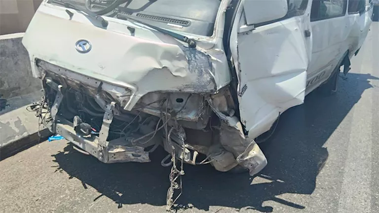 خمسة جرحى في حادث تصادم على طريق 30 يونيو ببورسعيد خمسة جرحى في حادث تصادم على طريق 30 يونيو ببورسعيد