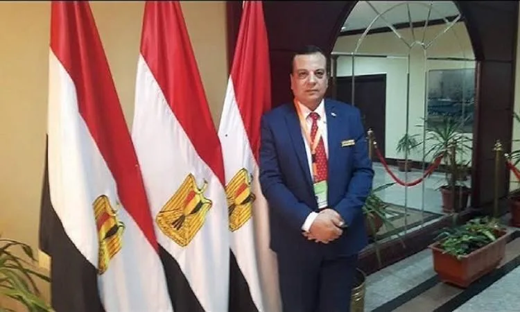 د. عادل عبد الرحمن: بالرغم من تقدم التكنولوجيا، يظل للراديو ميزته الفريدة التي لا يمكن تعويضها.