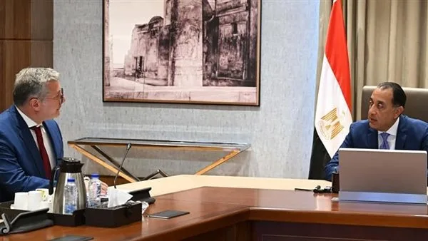 دعم حكومي لتعزيز الاستثمارات.. مدبولي يناقش مع وزير البترول قضايا القطاع دعم حكومي لتعزيز الاستثمارات.. مدبولي يناقش مع وزير البترول قضايا القطاع