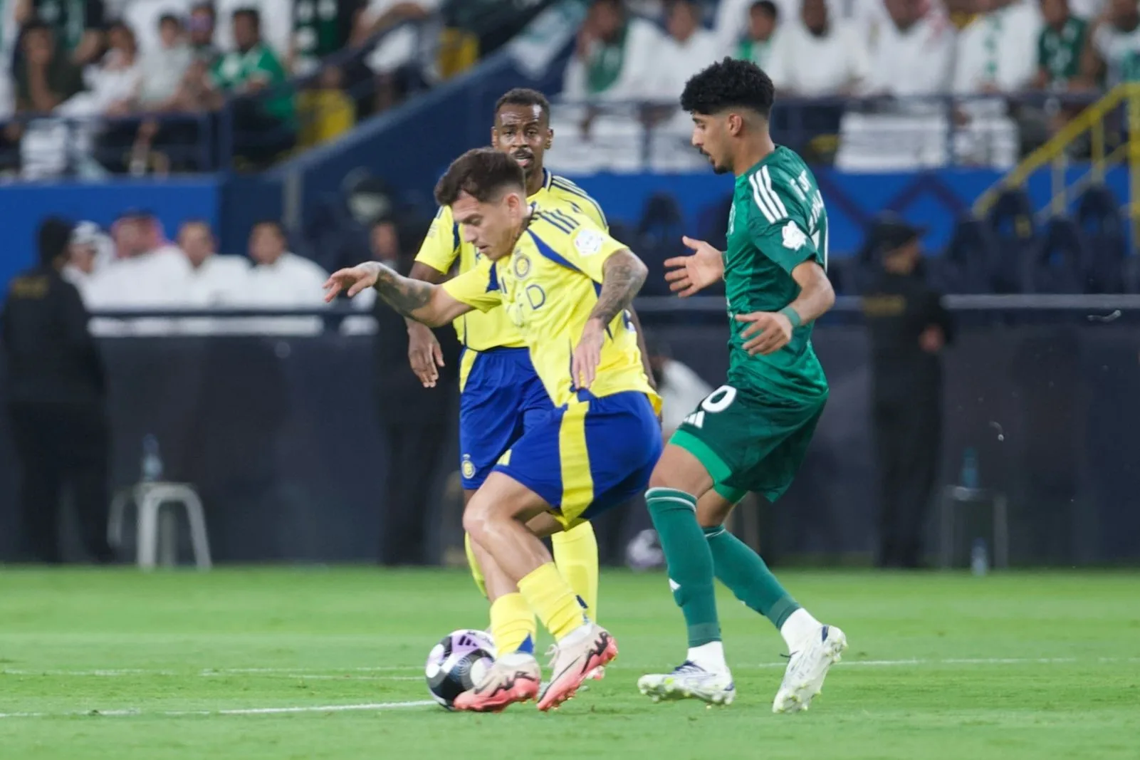 دفاع صلب يقترب من تحقيق النصر دفاع صلب يقترب من تحقيق النصر