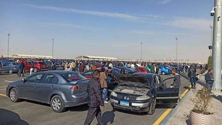 دليل شامل: خطوات نقل ملكية سيارتك المستعملة بعقد موثق دليل شامل: خطوات نقل ملكية سيارتك المستعملة بعقد موثق