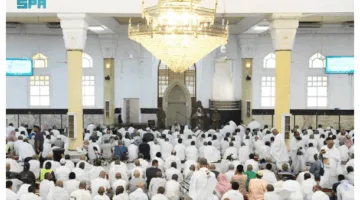 دورتان توعويتان في مسجد الخيف بمنى لرفع مستوى الوعي الديني بين ضيوف الرحمن