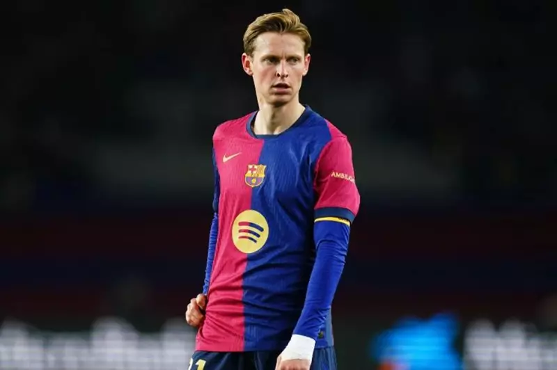 دي يونج: برشلونة يسعى للتجديد وأنا كذلك دي يونج: برشلونة يسعى للتجديد وأنا كذلك