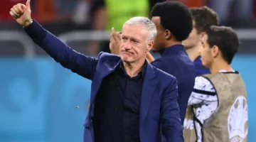 ديشامب يُعزي الانهيار الدفاعي إلى الغيابات الوازنة