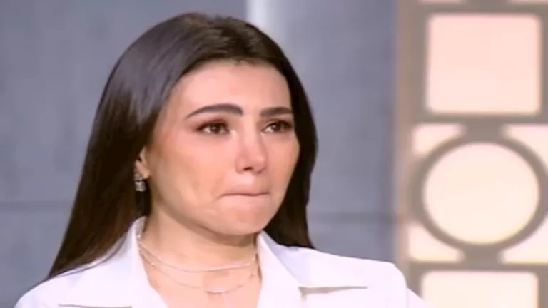 دينا فؤاد تتألق في جلسة تصوير جريئة بملابس قصيرة والجمهور يتفاعل دينا فؤاد تتألق في جلسة تصوير جريئة بملابس قصيرة والجمهور يتفاعل