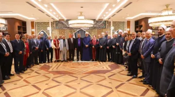 رئيس «الإنجيلية» يهنئ «المفتي»: مصر تبرز بقادتها.. وعياد يرد: «فرحة العيد تنقص بدون زيارتكم»