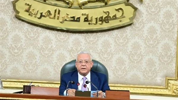 رئيس البرلمان: الرئيس السيسي قائد قوي يبني بجهد ويدافع بحزم، ويتقدم نحو الإنجاز بثقة وصمت. رئيس البرلمان: الرئيس السيسي قائد قوي يبني بجهد ويدافع بحزم، ويتقدم نحو الإنجاز بثقة وصمت.