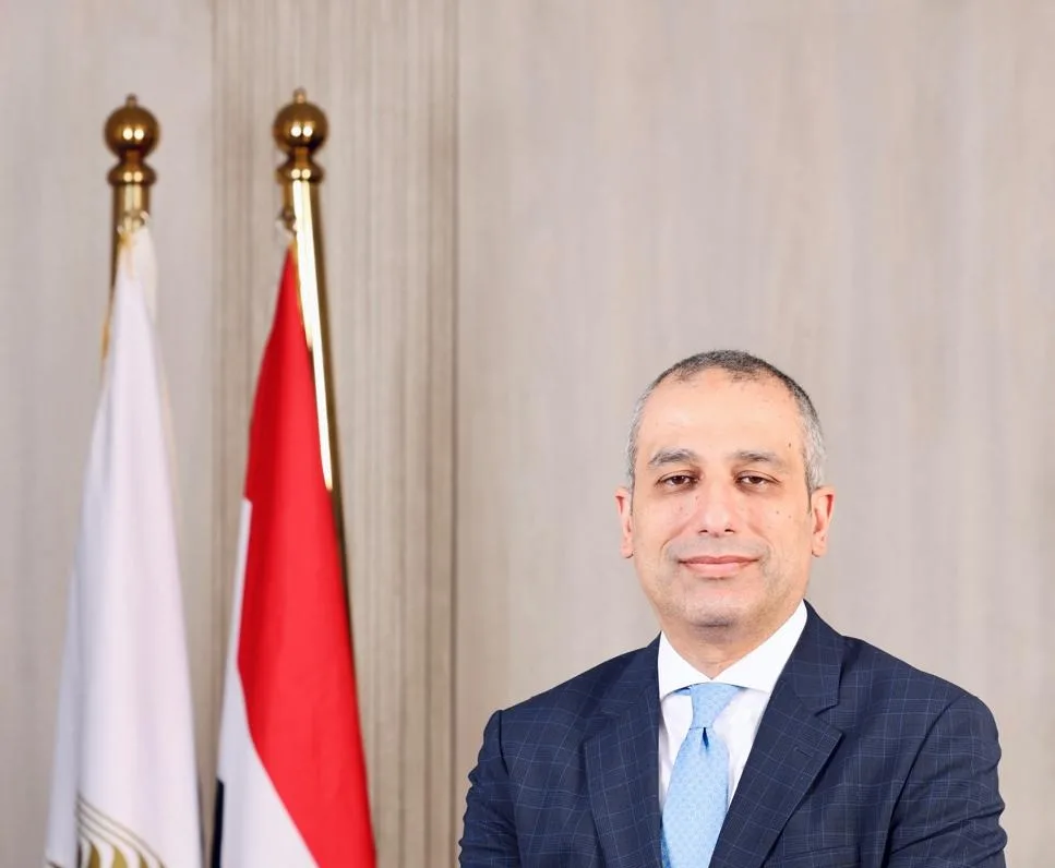 رئيس البنك الزراعي يصبح عضوًا في اتحاد البنوك المصرية رئيس البنك الزراعي يصبح عضوًا في اتحاد البنوك المصرية