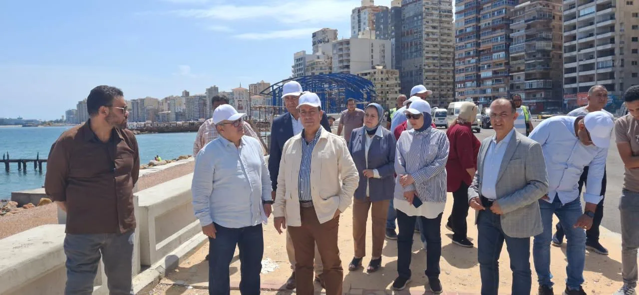 رئيس الجهاز المركزي للتعمير يزور مشاريع الطرق وتوسعة الكورنيش في الإسكندرية رئيس الجهاز المركزي للتعمير يزور مشاريع الطرق وتوسعة الكورنيش في الإسكندرية