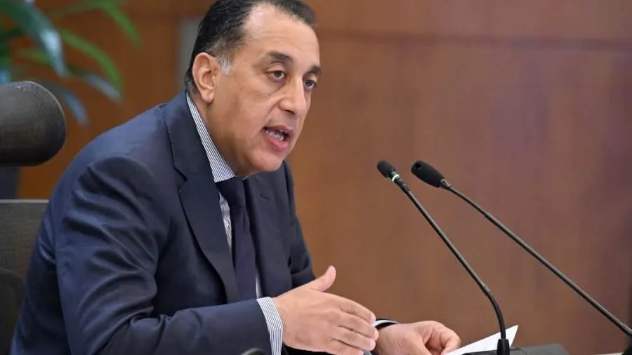 رئيس الوزراء: تعاون بين محافظ البنك المركزي ووزير المالية لتعزيز المخزون الاستراتيجي من السلع المتنوعة رئيس الوزراء: تعاون بين محافظ البنك المركزي ووزير المالية لتعزيز المخزون الاستراتيجي من السلع المتنوعة