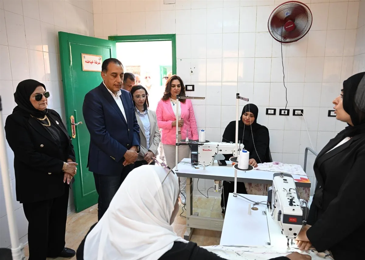 رئيس الوزراء يأمر بتقديم منتجات “مشغل البحراوية” في جميع أنحاء البلاد. رئيس الوزراء يأمر بتقديم منتجات “مشغل البحراوية” في جميع أنحاء البلاد.