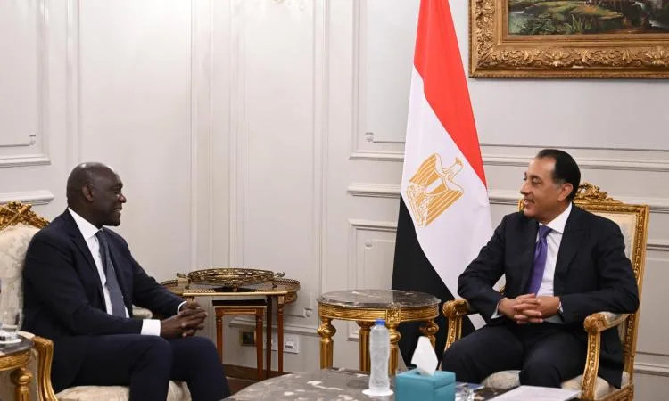 رئيس الوزراء يستقبل الرئيس التنفيذي لمؤسسة التمويل الدولية والوفد المرافق له رئيس الوزراء يستقبل الرئيس التنفيذي لمؤسسة التمويل الدولية والوفد المرافق له