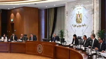 رئيس الوزراء يقود لجنة العروض الحكومية