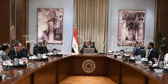 رئيس الوزراء يُقدم تفاصيل تنفيذ برنامج طرح المشاريع الحكومية في قطاع الاتصالات رئيس الوزراء يُقدم تفاصيل تنفيذ برنامج طرح المشاريع الحكومية في قطاع الاتصالات