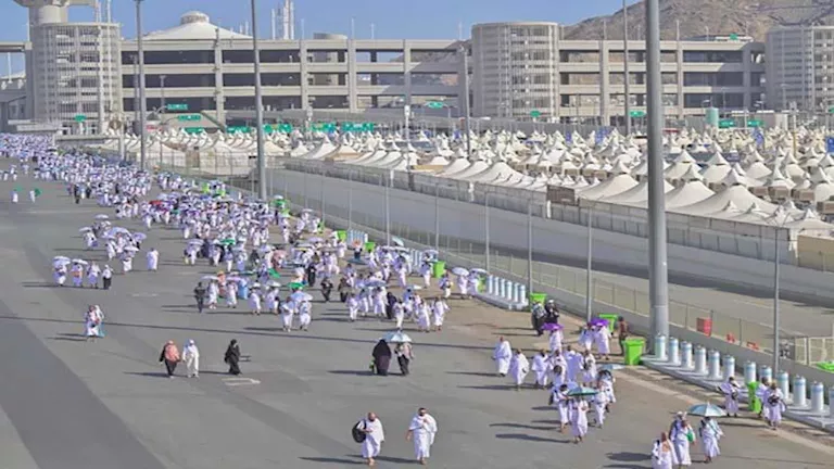 رئيس الوفد الطبي: لا توجد إصابات خطورة بين الحجاج المصريين. رئيس الوفد الطبي: لا توجد إصابات خطورة بين الحجاج المصريين.