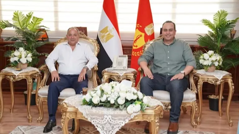 رئيس هيئة الرعاية الصحية يجتمع مع محافظ بورسعيد لمناقشة تطوير الخدمات رئيس هيئة الرعاية الصحية يجتمع مع محافظ بورسعيد لمناقشة تطوير الخدمات