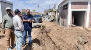رئيس هيئة مياه دمياط يقوم بجولة تفقدية لمشروعات “حياة كريمة” في قرى مركز كفر سعد