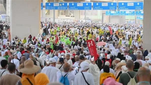رئيس وفد الجمعيات الخيرية يتابع إقامة الحجاج في منى خلال أيام التشريق. رئيس وفد الجمعيات الخيرية يتابع إقامة الحجاج في منى خلال أيام التشريق.
