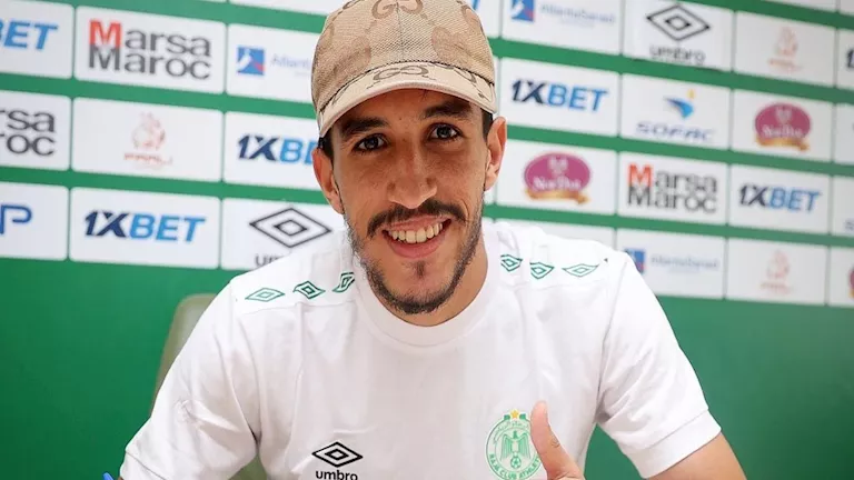 رجاء يفاجئ الزمالك ويجدد عقده مع النجم المتميز. رجاء يفاجئ الزمالك ويجدد عقده مع النجم المتميز.