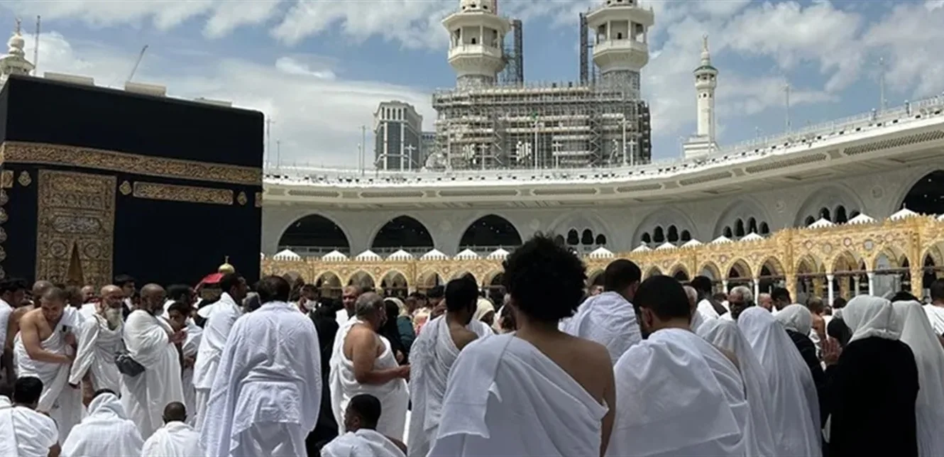 رحلة إلى مكة لأداء فريضة الحج تنتهي بمأساة: وفاة لبناني بسبب أزمة قلبية في السعودية رحلة إلى مكة لأداء فريضة الحج تنتهي بمأساة: وفاة لبناني بسبب أزمة قلبية في السعودية