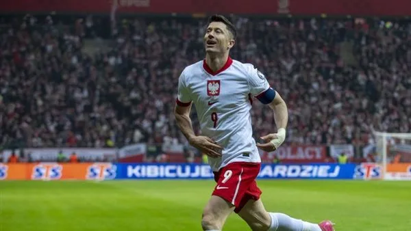 روبرت ليفاندوفسكي يسبب مغادرة مدرب المنتخب الوطني. روبرت ليفاندوفسكي يسبب مغادرة مدرب المنتخب الوطني.