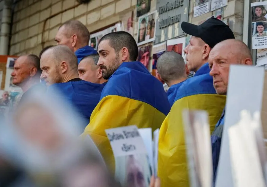 روسيا تنفذ أضخم هجوم بالطائرات المسيرة وتقوم بتبادل أسرى مع أوكرانيا روسيا تنفذ أضخم هجوم بالطائرات المسيرة وتقوم بتبادل أسرى مع أوكرانيا