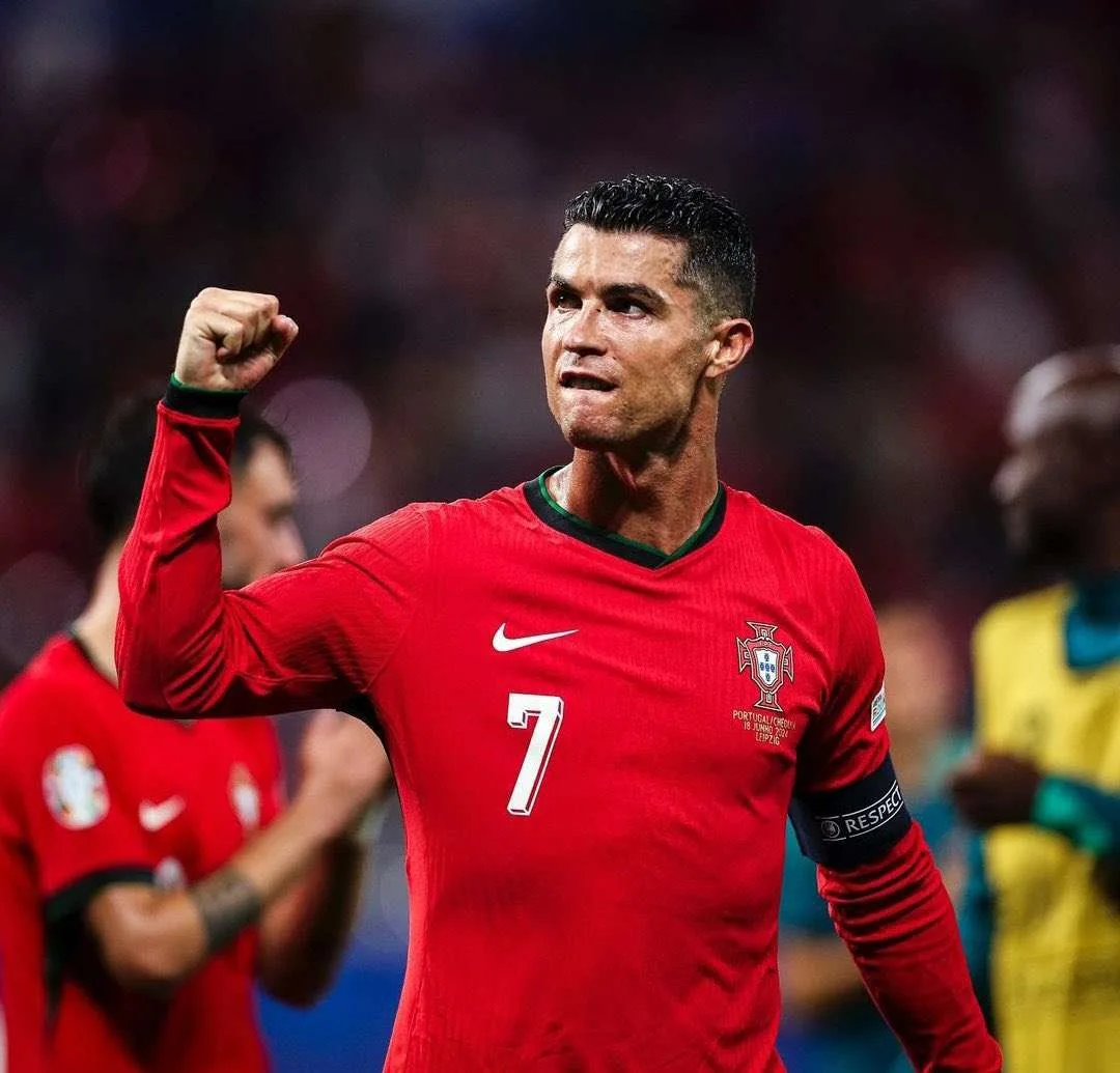 رونالدو يتصدر تشكيلة البرتغال في مواجهة إسبانيا بنهائي دوري الأمم الأوروبية رونالدو يتصدر تشكيلة البرتغال في مواجهة إسبانيا بنهائي دوري الأمم الأوروبية