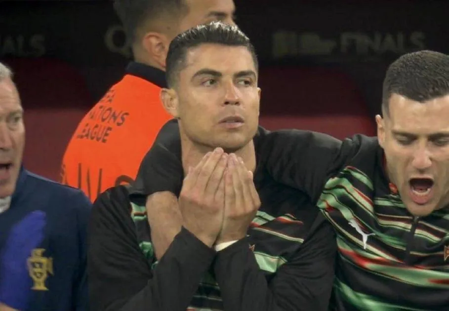 رونالدو يتفوق في منافسة الأجيال مع يامال .. البرتغال تتوج بلقب دوري الأمم الأوروبية رونالدو يتفوق في منافسة الأجيال مع يامال .. البرتغال تتوج بلقب دوري الأمم الأوروبية