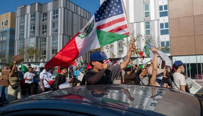 رياح الاحتجاجات في لوس أنجلوس… هل ستؤثر على نتائج انتخابات 2028 الرئاسية؟ رياح الاحتجاجات في لوس أنجلوس… هل ستؤثر على نتائج انتخابات 2028 الرئاسية؟