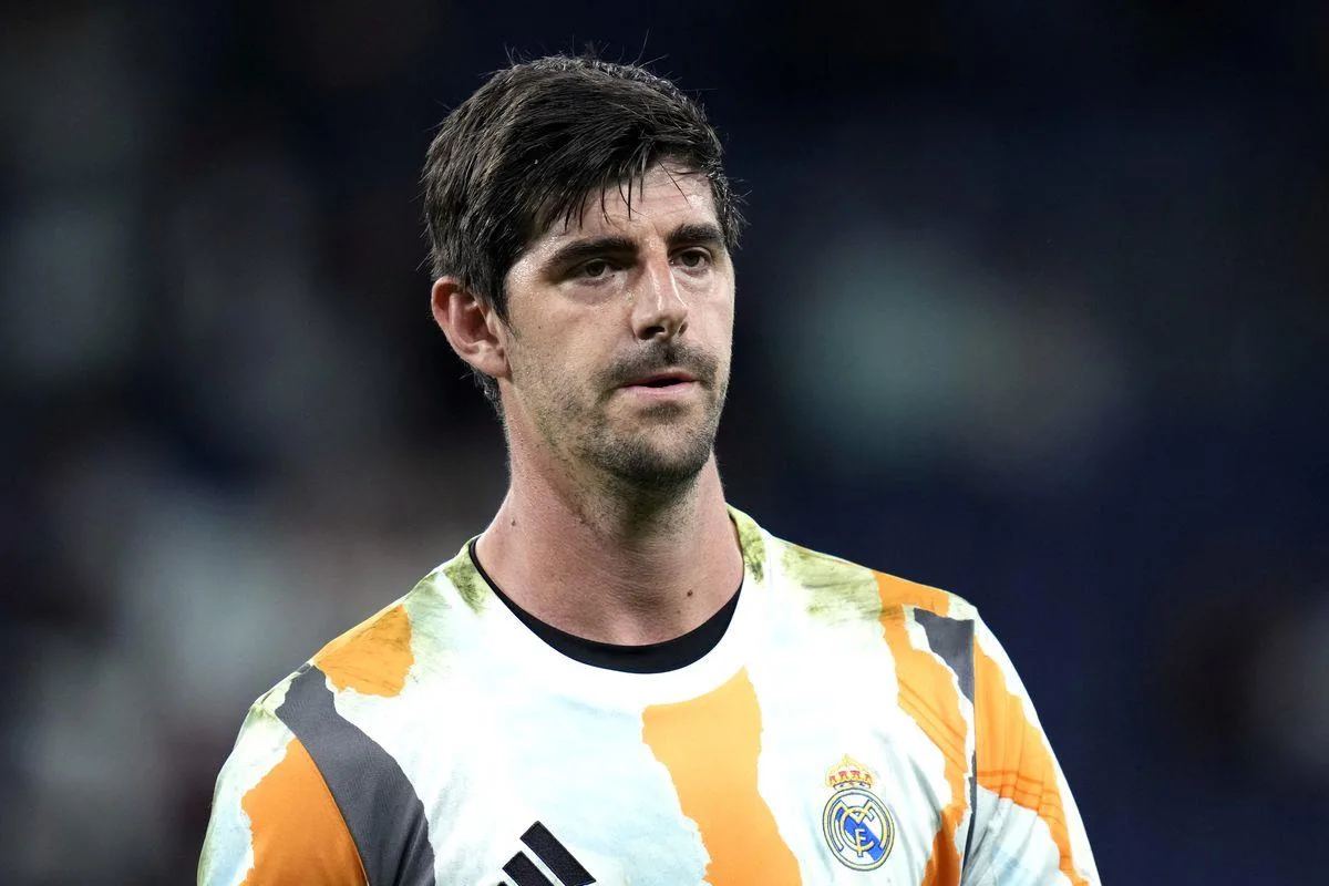 ريال مدريد يُعلن عن إصابة كورتوا وموقفه من بطولة كأس العالم للأندية ريال مدريد يُعلن عن إصابة كورتوا وموقفه من بطولة كأس العالم للأندية