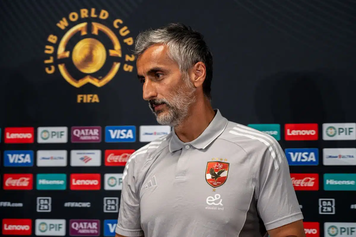 ريبيرو: ميسي لا يزال يشكل تهديدًا قبل لقاء الأهلي.. وهذه طموحاتنا في كأس العالم ريبيرو: ميسي لا يزال يشكل تهديدًا قبل لقاء الأهلي.. وهذه طموحاتنا في كأس العالم