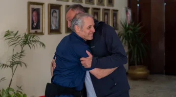 ريبيرو يتحدث عن كولر: مدرب متميز ويكشف سبب اهتمام الأهلي به بعد نجاحه مع أورلاندو.