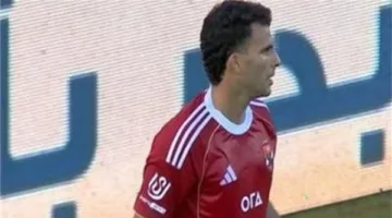 ريبيرو يجتمع بسرعة مع زيزو لشرح أسباب تغييره المفاجئ في مباراة إنتر ميامي.