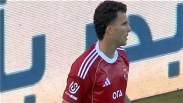 ريبيرو يجتمع بسرعة مع زيزو لشرح أسباب تغييره المفاجئ في مباراة إنتر ميامي. ريبيرو يجتمع بسرعة مع زيزو لشرح أسباب تغييره المفاجئ في مباراة إنتر ميامي.