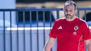 ريبيرو يحصل على تأكيد من طبيب الأهلي بشأن استعداد اللاعبين.