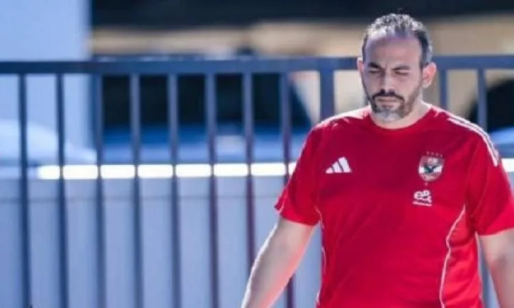 ريبيرو يحصل على تأكيد من طبيب الأهلي بشأن استعداد اللاعبين. ريبيرو يحصل على تأكيد من طبيب الأهلي بشأن استعداد اللاعبين.