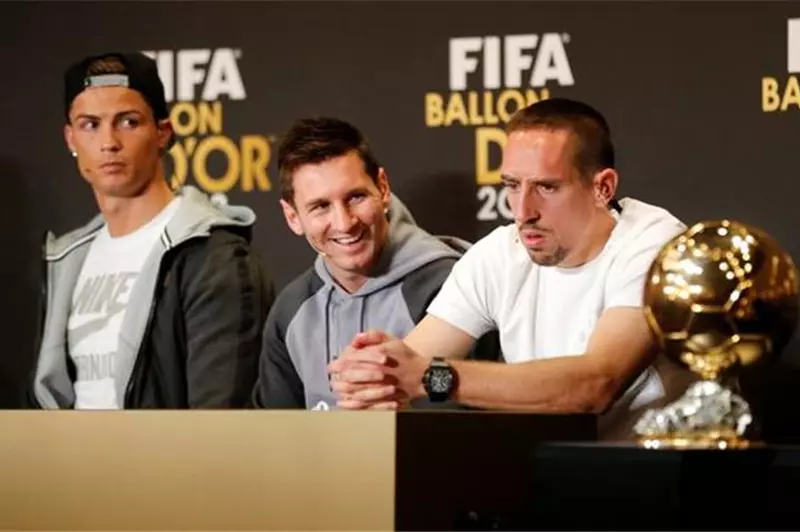 ريبيري يعلق بسخرية على كلام رونالدو حول الكرة الذهبية ريبيري يعلق بسخرية على كلام رونالدو حول الكرة الذهبية