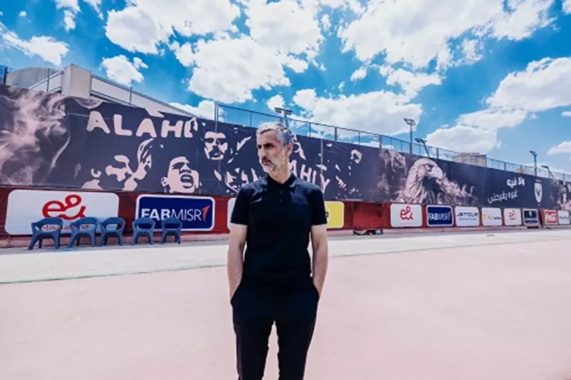 ريبييرو: بدأنا المفاوضات مع الأهلي بعد مغادرة كولر.. واخترت النحاس كعضو في الجهاز الفني. ريبييرو: بدأنا المفاوضات مع الأهلي بعد مغادرة كولر.. واخترت النحاس كعضو في الجهاز الفني.