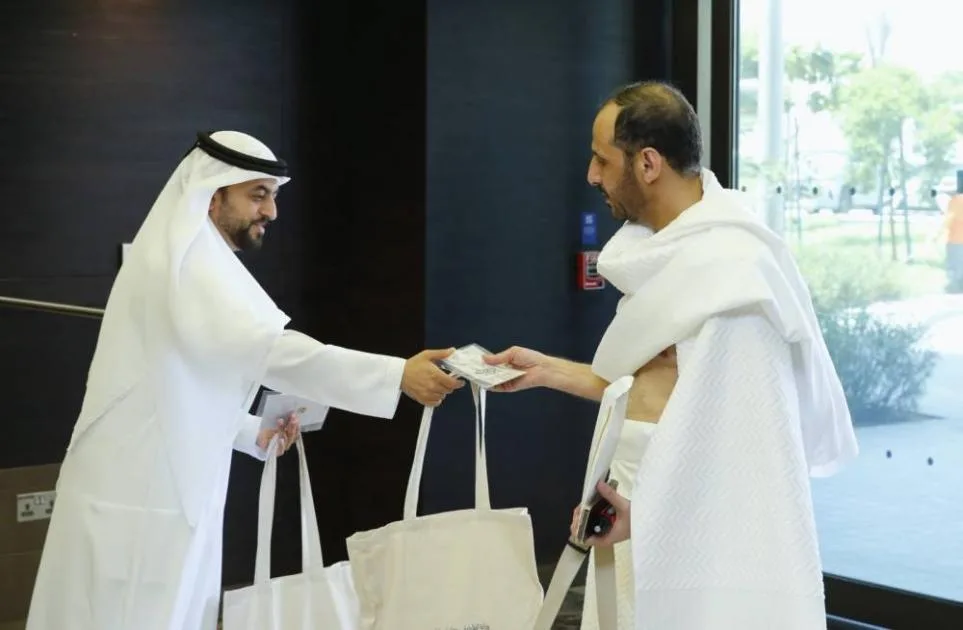 زوار الدولة يتجهون إلى مشعر منى في يوم التروية زوار الدولة يتجهون إلى مشعر منى في يوم التروية