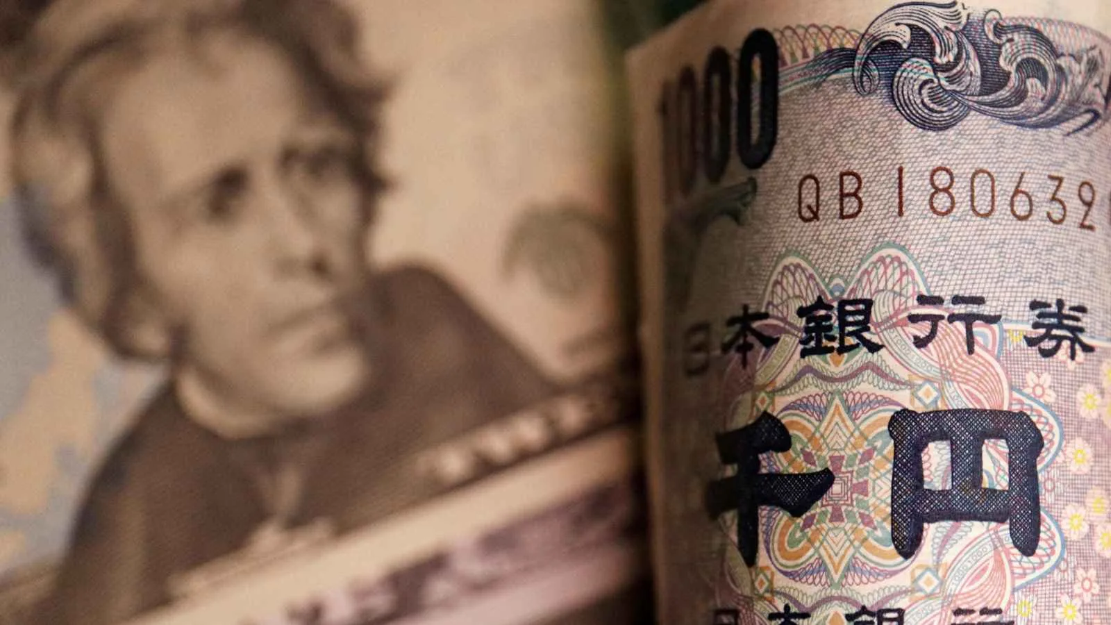 زوج العملات USD/JPY يتفاعل مع منطقة الطلب ويتداول ضمن قناة صاعدة زوج العملات USD/JPY يتفاعل مع منطقة الطلب ويتداول ضمن قناة صاعدة
