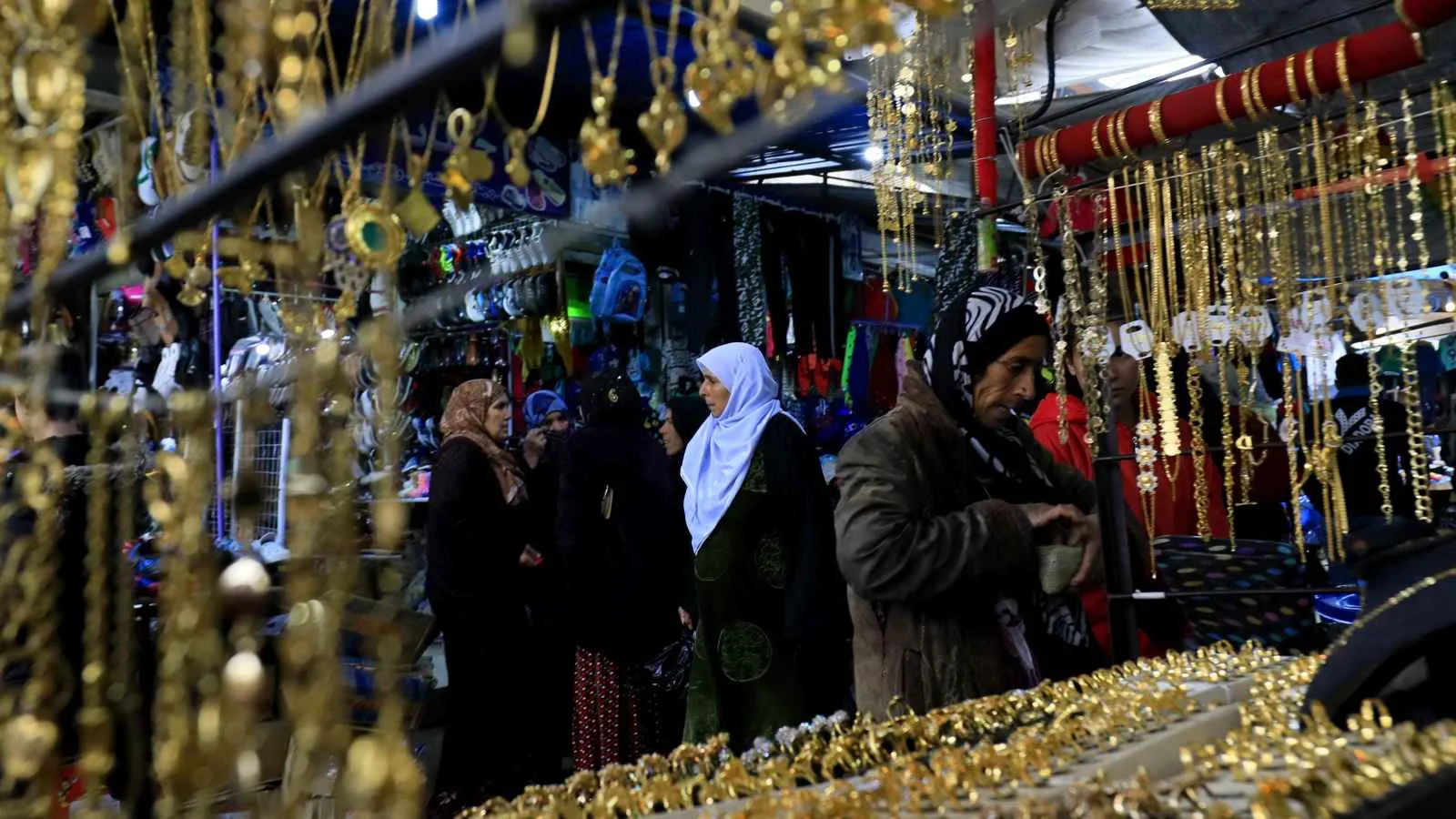 زيادة أسعار الذهب في سوريا اليوم بنسبة 2%.. «عيار 24» يتخطى المليون ليرة