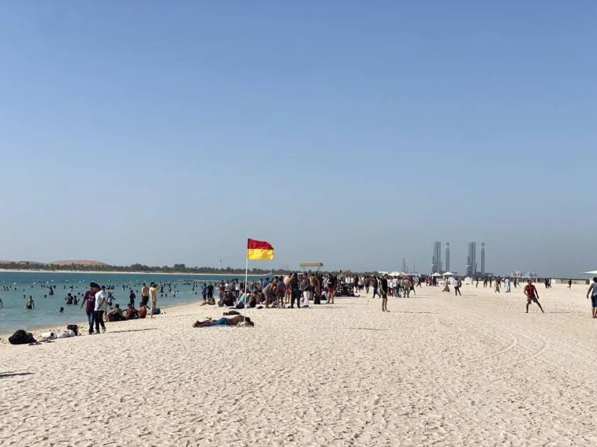 زيادة الإقبال على الشواطئ والحدائق في أبوظبي زيادة الإقبال على الشواطئ والحدائق في أبوظبي